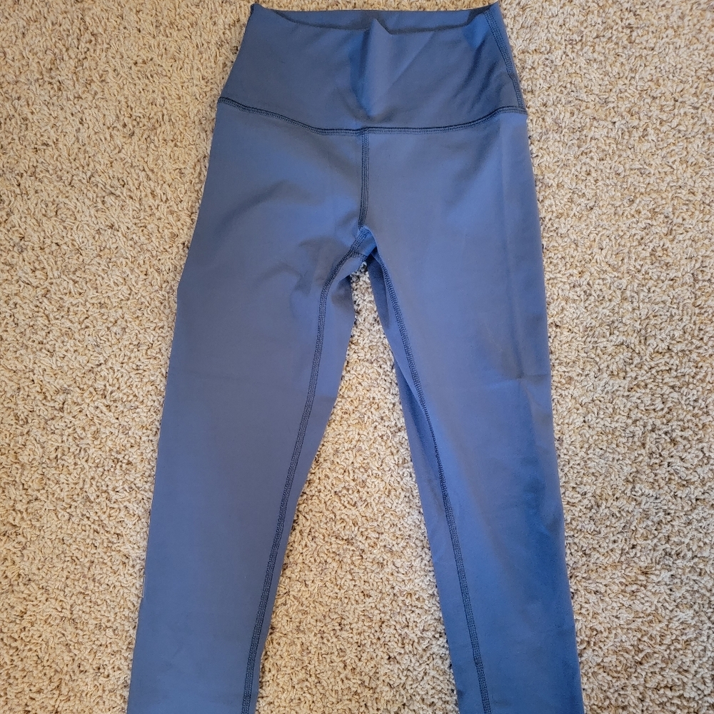 Fleo Leggings collab with Barbella